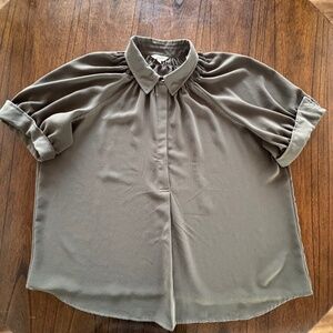 Max Studio short sleeve olive green blouse pullover with neckline closure sz 2X